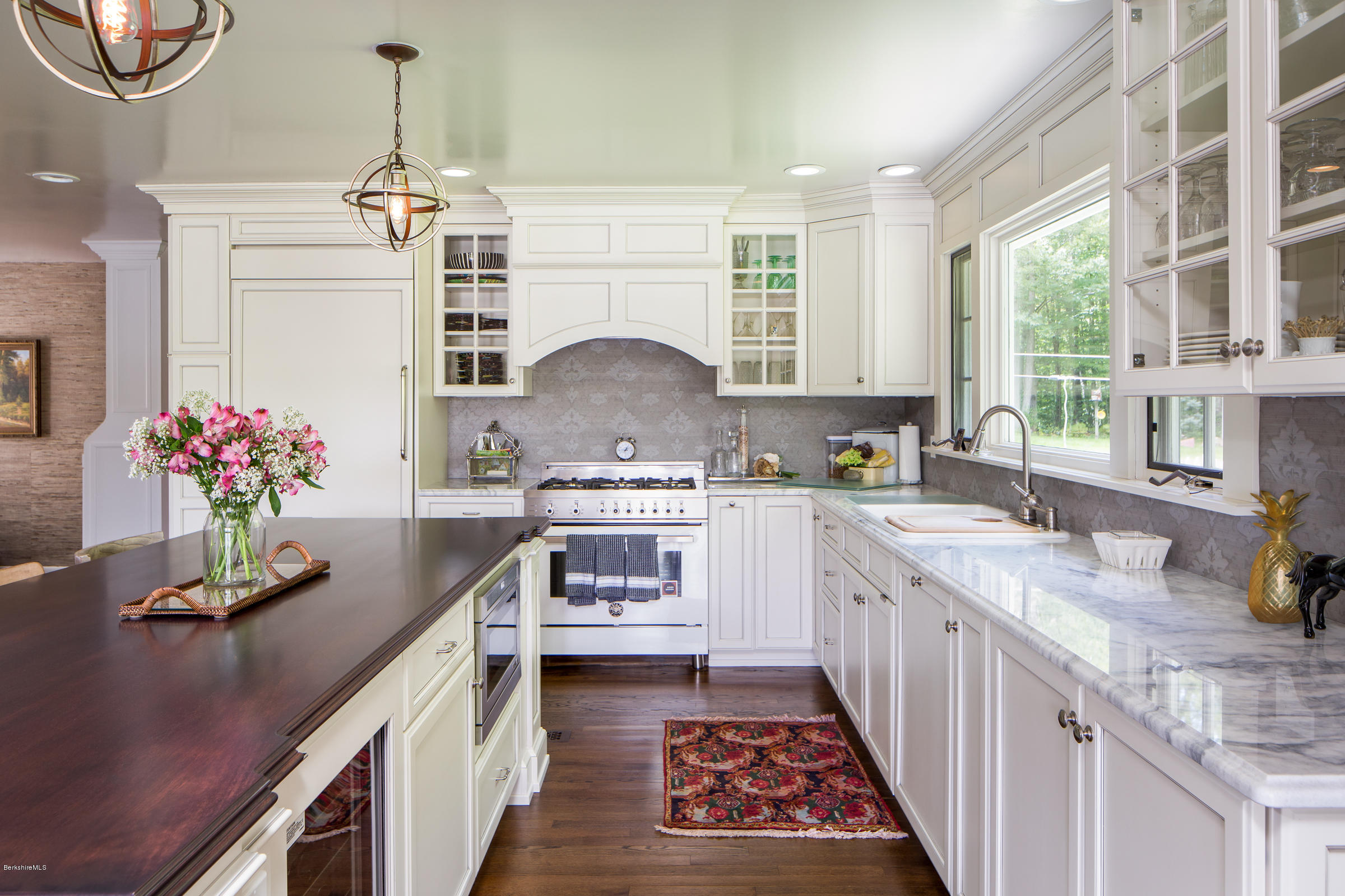 24 Red Rock Road West Stockbridge, MA 01266 - Photo 4 of 38 12
