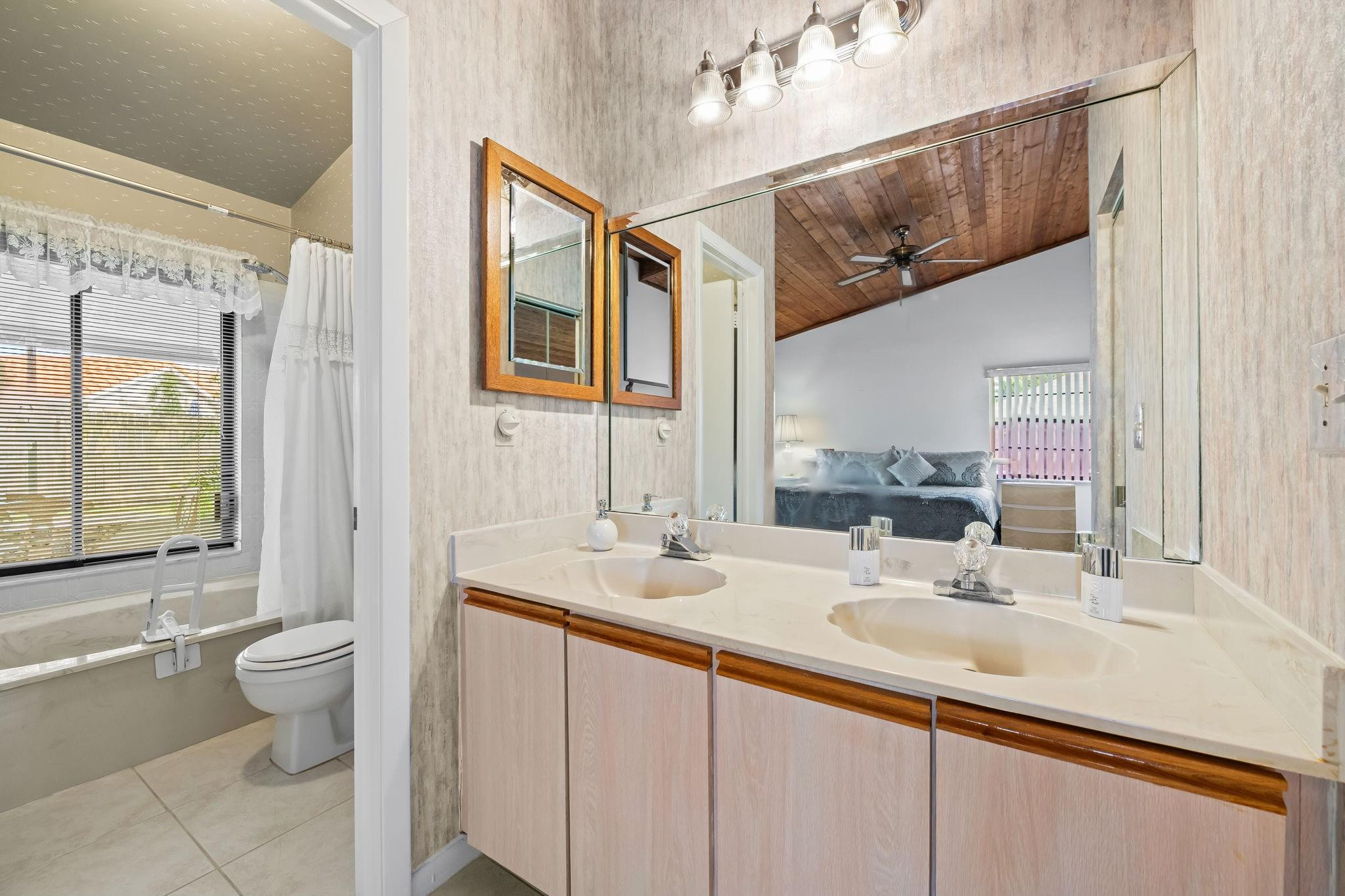 5461 Northwest 57th Street Tamarac, FL 33319 - Photo 14 of 25 Photo 14