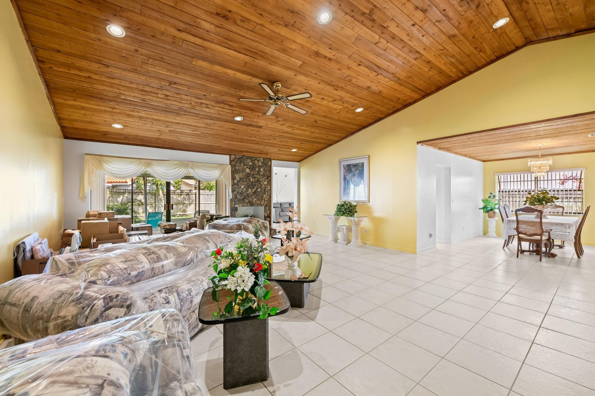 5461 Northwest 57th Street Tamarac, FL 33319 - Photo 4 of 25 Photo 4