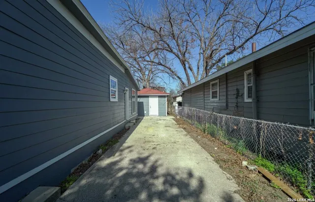 $800 | 1139 1/2 Morales Street, San Antonio, TX 78207