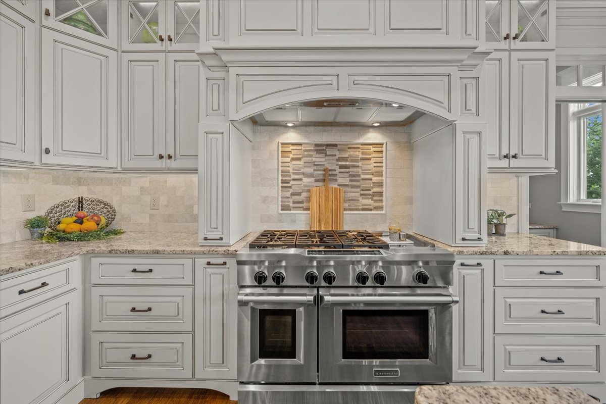 754 Wild Ginger Road Sugar Grove, IL 60554 - Photo 17 of 52 a stove top oven sitting inside of a kitchen