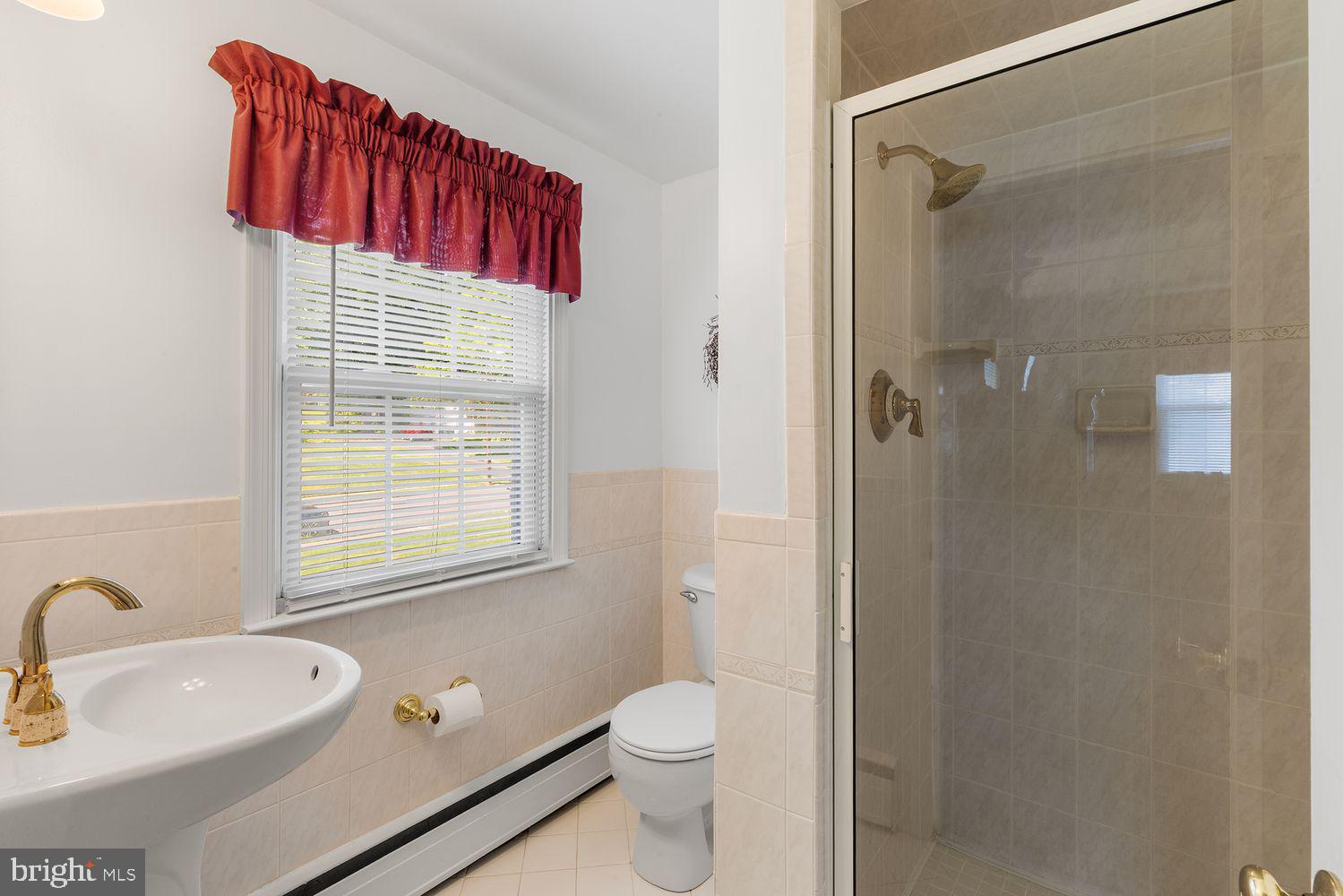 1913 Jody Road Meadowbrook, PA 19046 - Photo 25 of 39 Master Bedroom en suite
