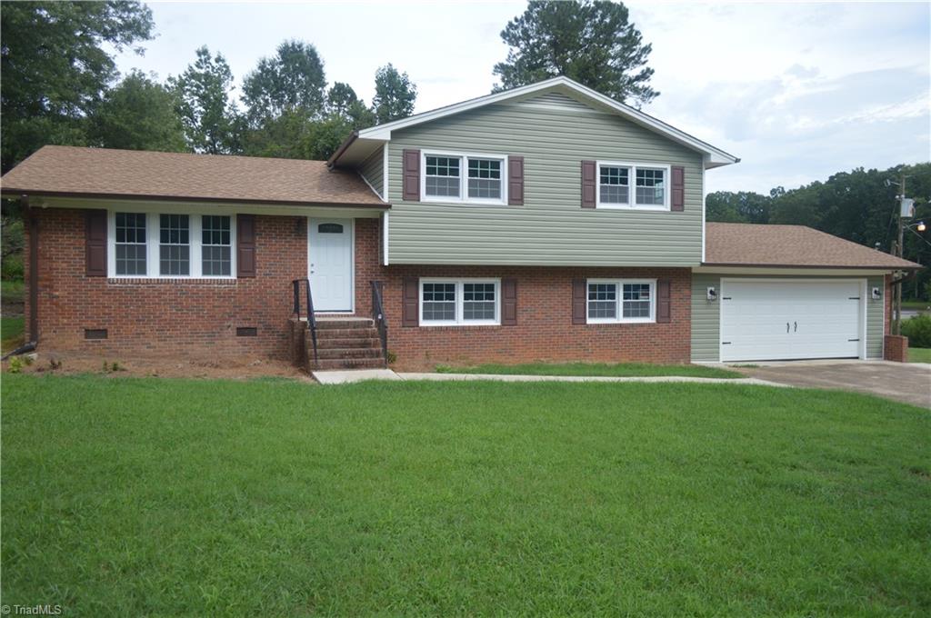 1922 Hickswood Road High Point, NC 27265 - Photo 2 of 22