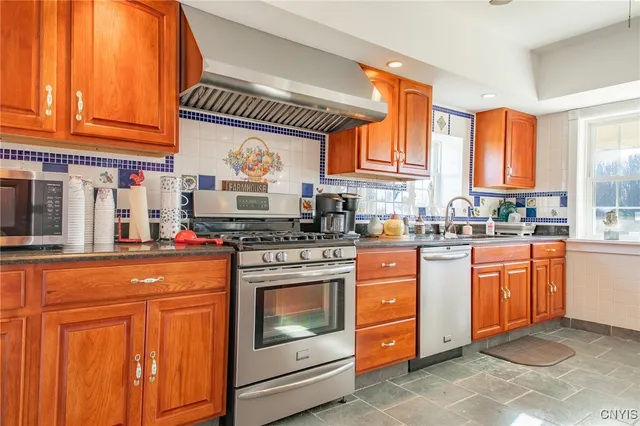 $1,000,000 | 4099 Piety Ridge Road, Marathon, NY 13803