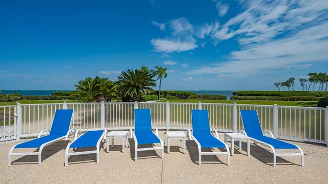 $650,000 | 1932 Harbourside Drive, Unit 254, Longboat Key, FL 34228