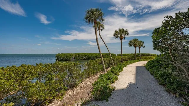 $650,000 | 1932 Harbourside Drive, Unit 254, Longboat Key, FL 34228