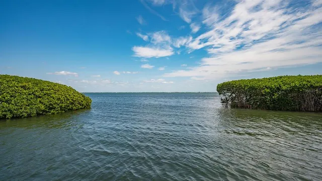 $650,000 | 1932 Harbourside Drive, Unit 254, Longboat Key, FL 34228