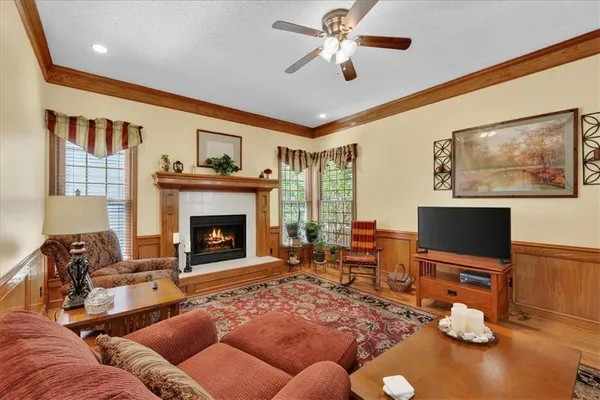 $559,900 | 13162 England Street, Overland Park, KS 66213