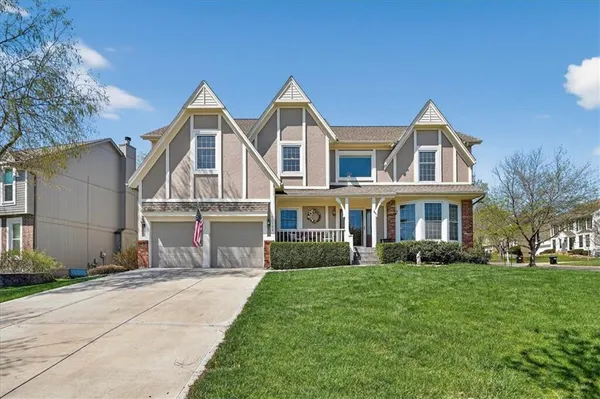 $559,900 | 13162 England Street, Overland Park, KS 66213