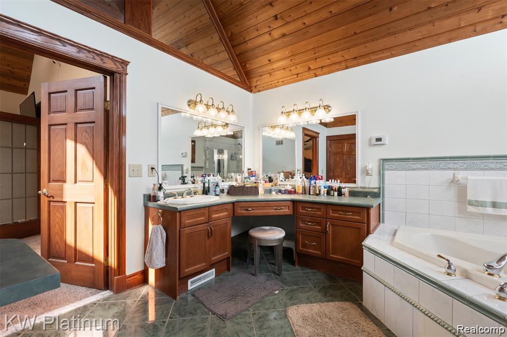 1907 Riverside Drive Port Huron, MI 48060 - Photo 24 of 49 GetMedia.ashx-62.jpeg
