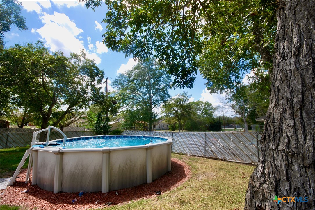 302 South Main Street Schulenburg, TX 78956 - Photo 29 of 39