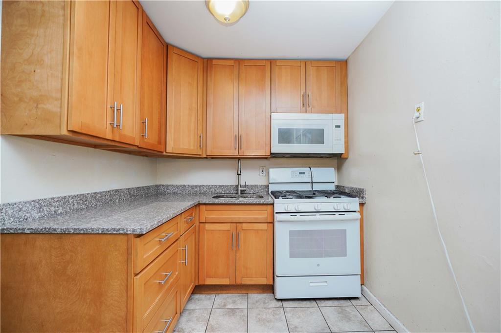 705 Westminster Road Brooklyn, NY 11230 - Photo 8 of 34