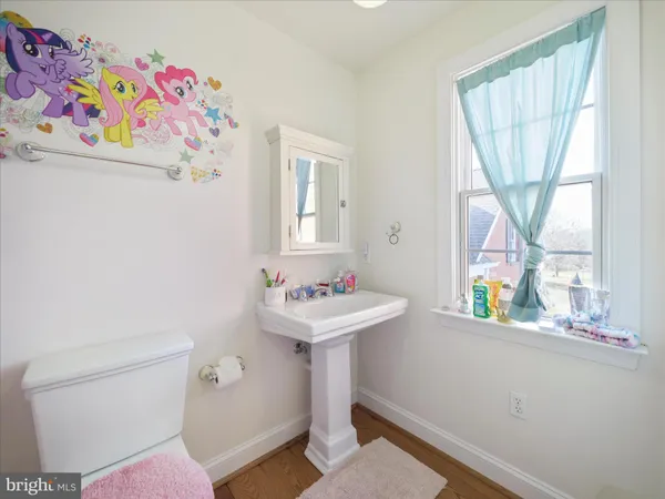 $999,999 | 126 Heritage Knoll Ln Summit Point, Summit Point, WV 25446