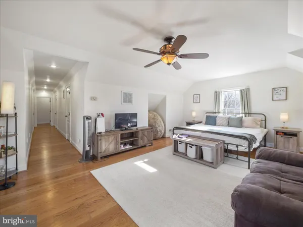 $999,999 | 126 Heritage Knoll Ln Summit Point, Summit Point, WV 25446