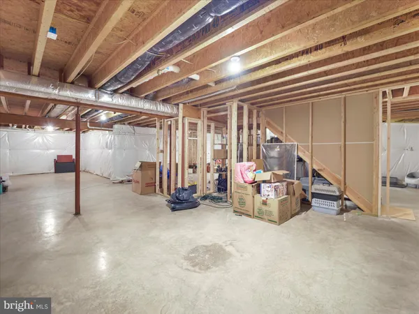 $999,999 | 126 Heritage Knoll Ln Summit Point, Summit Point, WV 25446