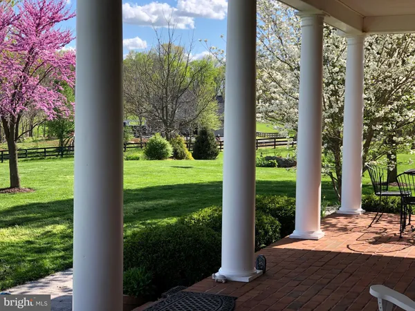 $999,999 | 126 Heritage Knoll Ln Summit Point, Summit Point, WV 25446