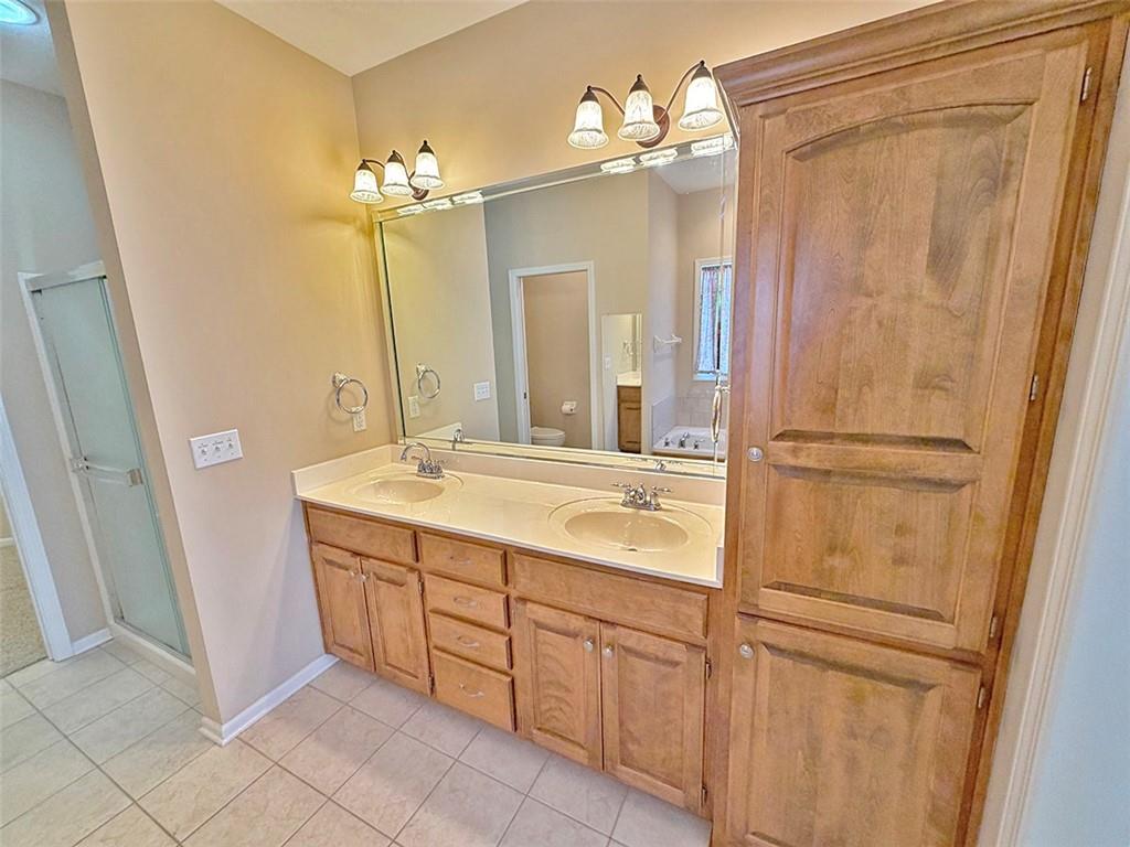 1112 Southwest Hoke Drive Lee's Summit, MO 64081 - Photo 19 of 94