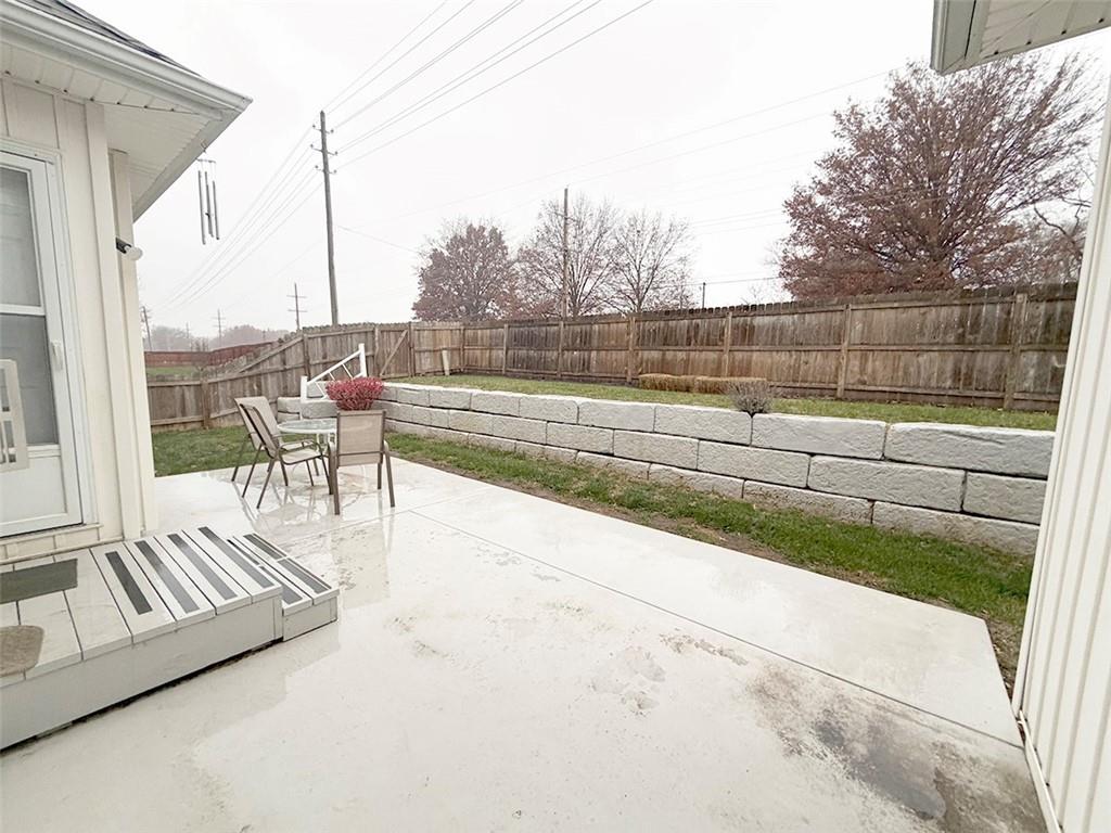 1112 Southwest Hoke Drive Lee's Summit, MO 64081 - Photo 31 of 94