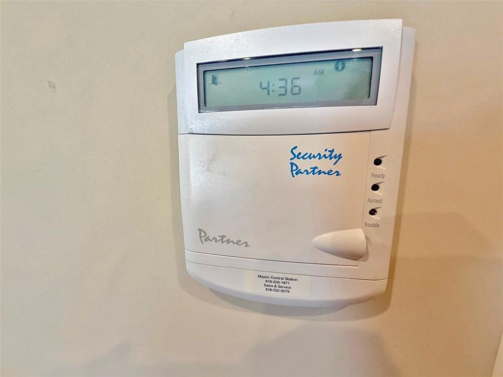 1112 Southwest Hoke Drive Lee's Summit, MO 64081 - Photo 38 of 94