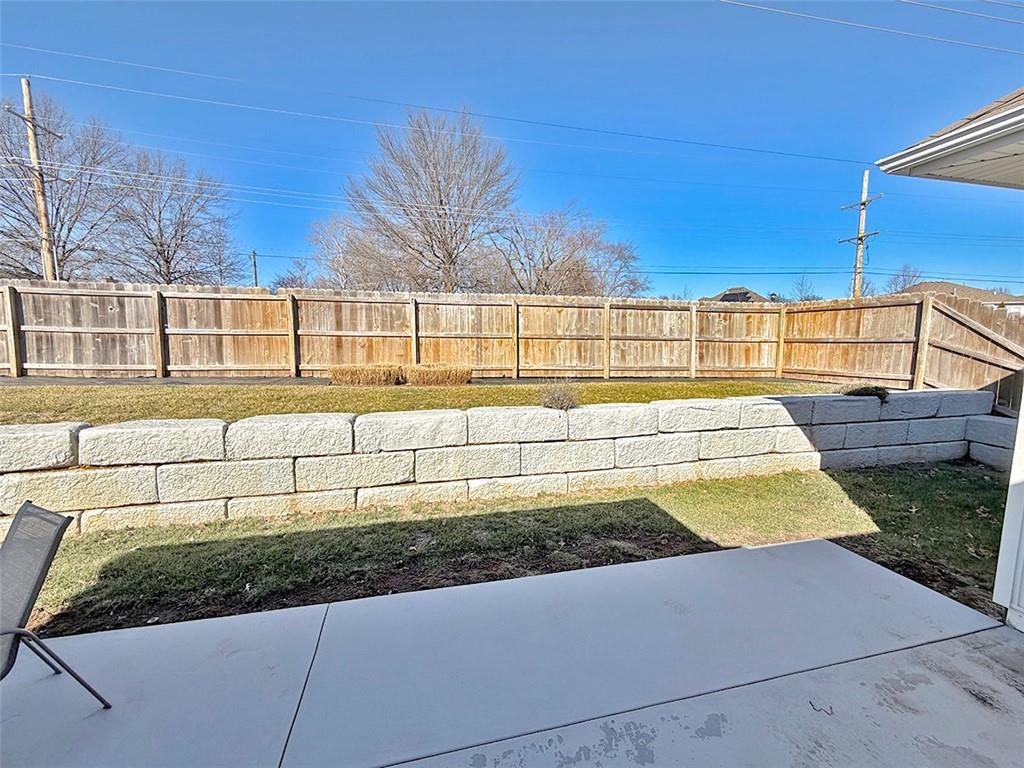 1112 Southwest Hoke Drive Lee's Summit, MO 64081 - Photo 41 of 94