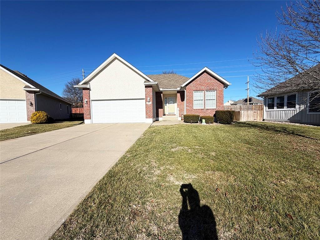 1112 Southwest Hoke Drive Lee's Summit, MO 64081 - Photo 43 of 94