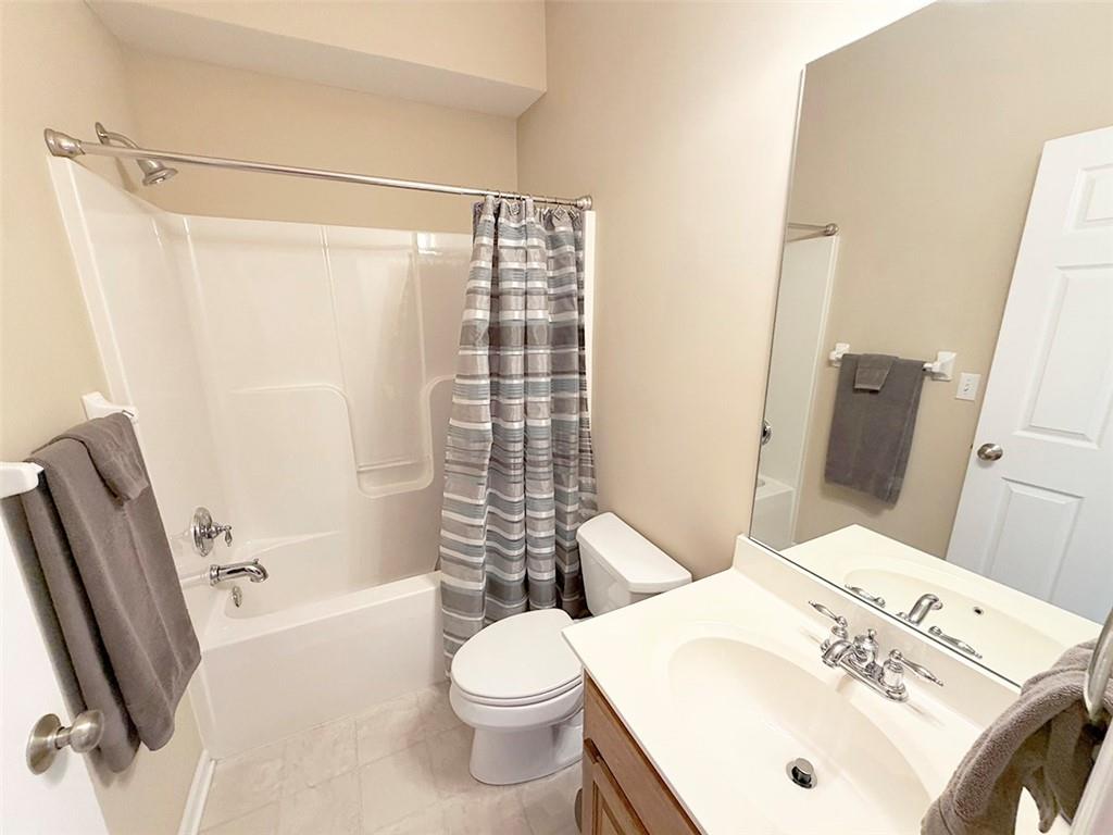 1112 Southwest Hoke Drive Lee's Summit, MO 64081 - Photo 76 of 94