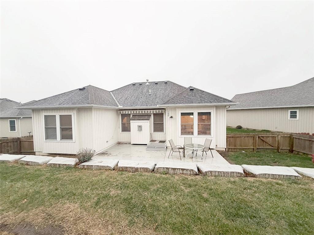 1112 Southwest Hoke Drive Lee's Summit, MO 64081 - Photo 90 of 94