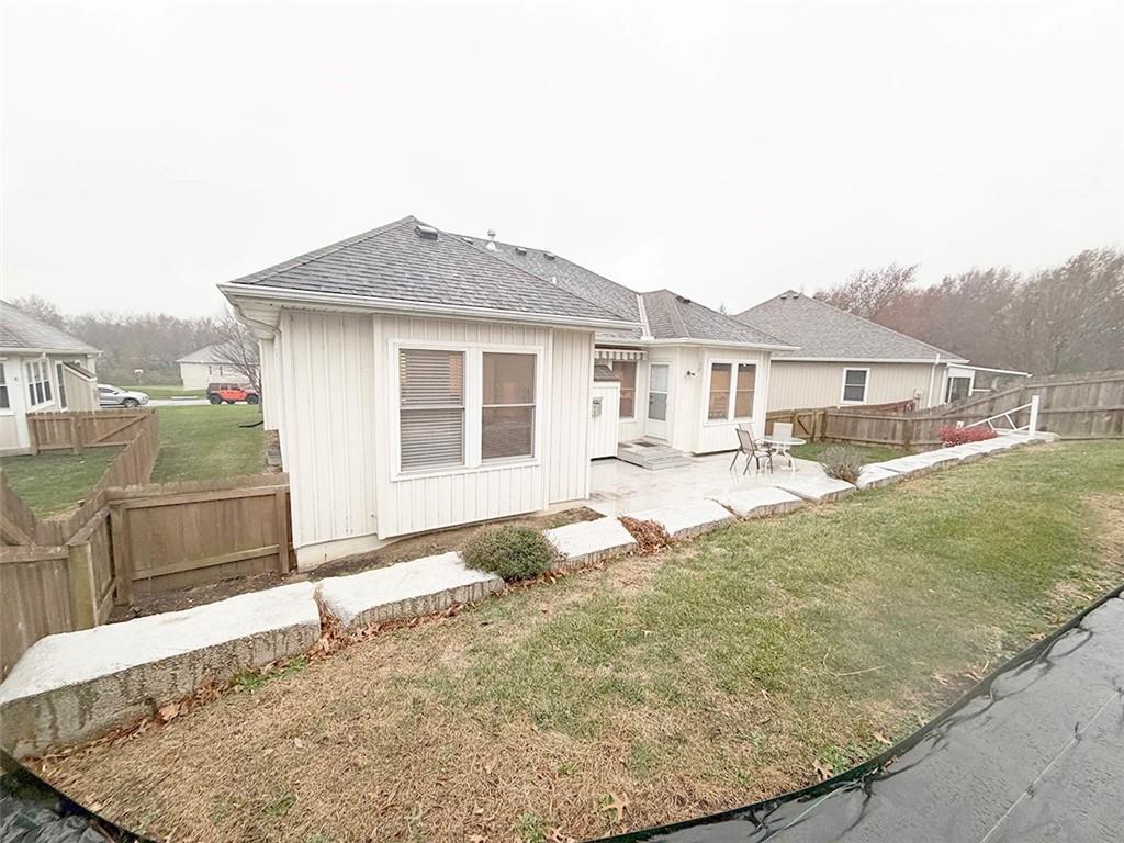 1112 Southwest Hoke Drive Lee's Summit, MO 64081 - Photo 91 of 94