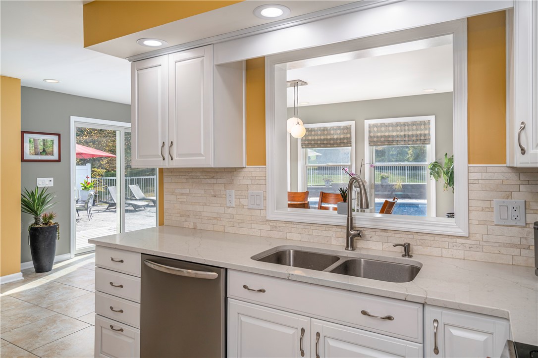 12 Grouse Point Penfield, NY 14580 - Photo 19 of 49