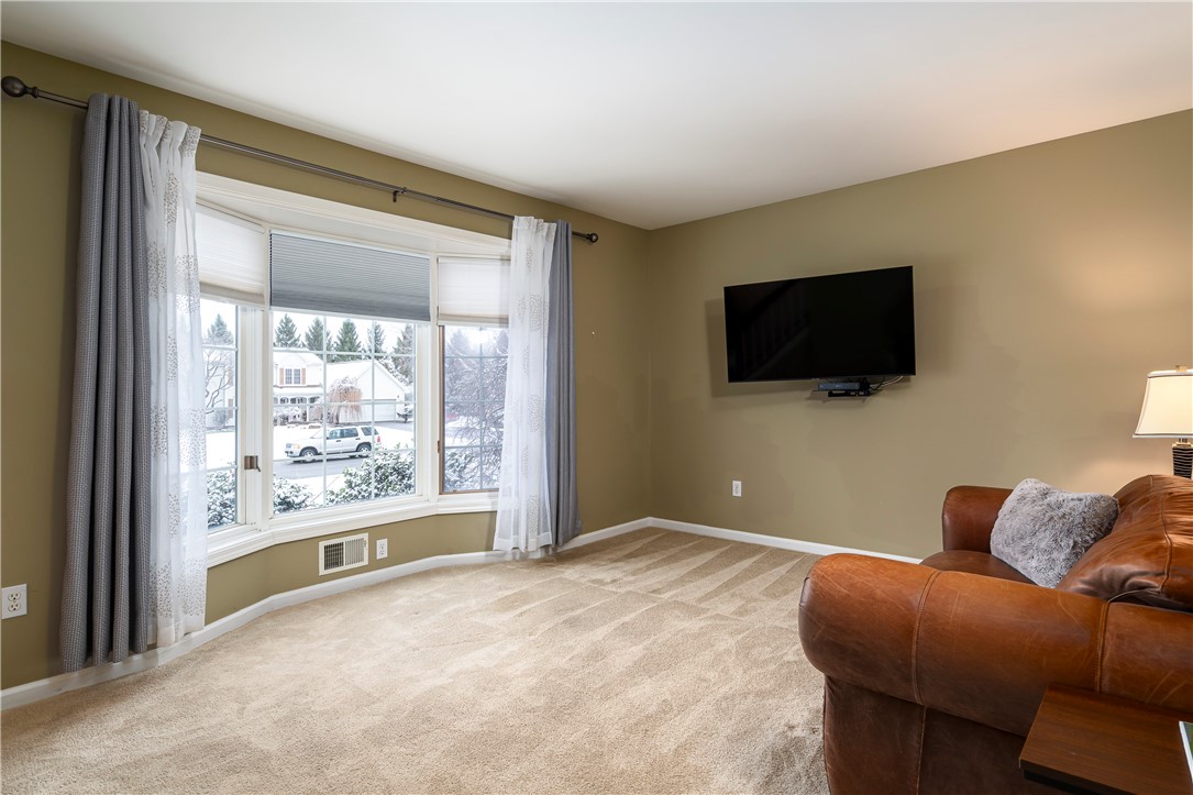 12 Grouse Point Penfield, NY 14580 - Photo 7 of 49