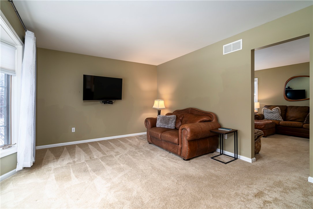 12 Grouse Point Penfield, NY 14580 - Photo 8 of 49