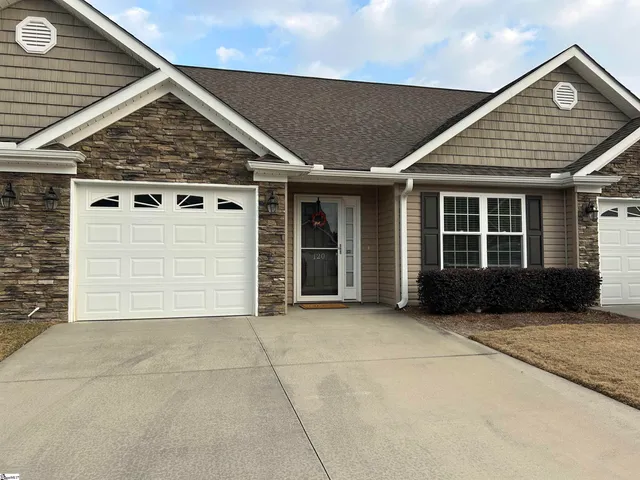 $285,000 | 120 Shalom Drive, Simpsonville, SC 29681