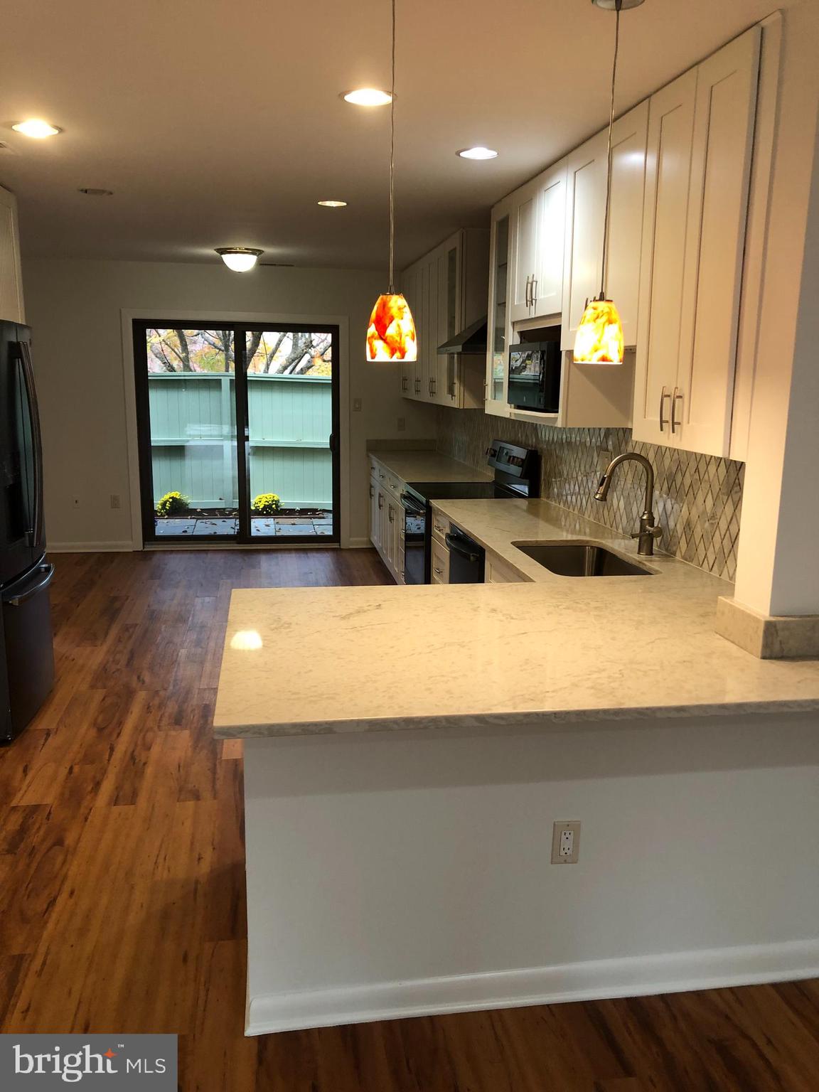 2013 Wethersfield Court Reston, VA 20191 - Photo 7 of 23 Kitchen 3