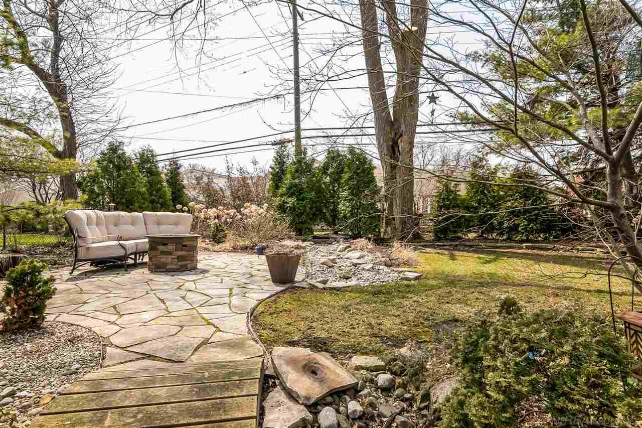 1361 Oxford Road Grosse Pointe, MI 48236 - Photo 29 of 40 31345181-28.JPG