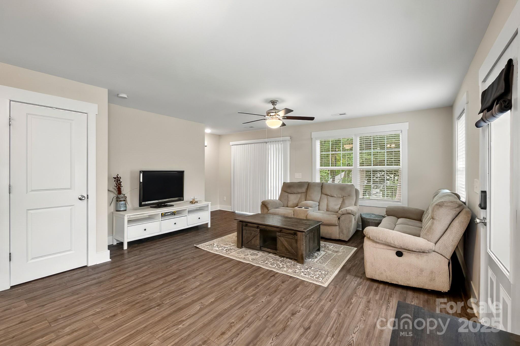 508 Queens Road Gastonia, NC 28052 - Photo 4 of 20 Gallery Image 4