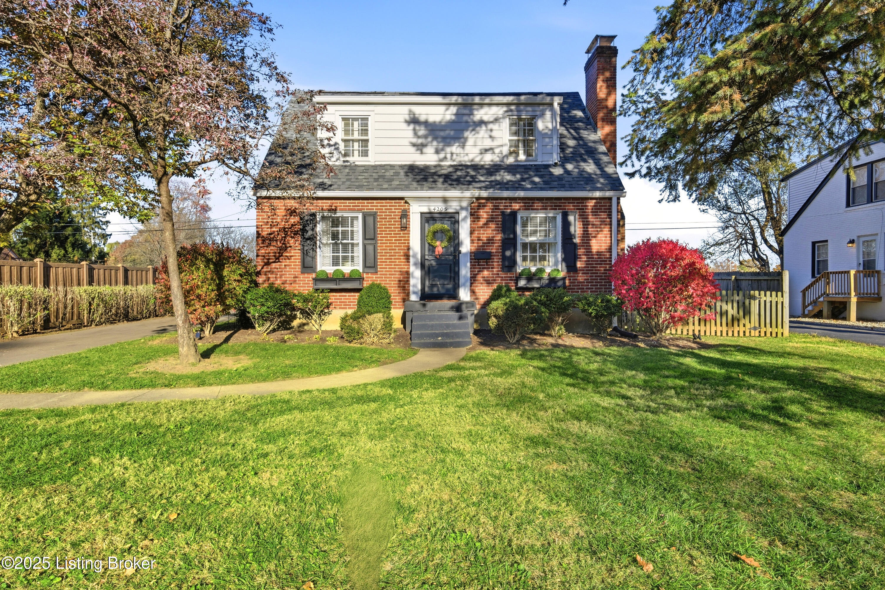 4205 Alton Road Louisville, KY 40207 - Photo 1 of 55 4205alton_louisvillerealestatemedia_001