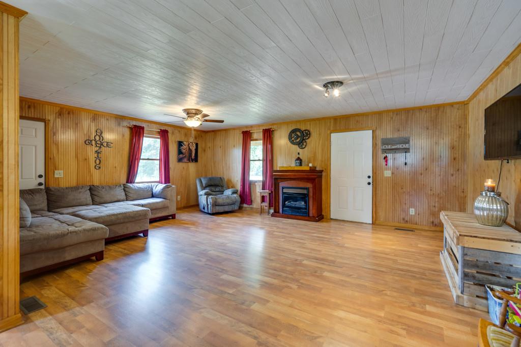 3181 Demastus Road Culleoka, TN 38451 - Photo 7 of 29 Gallery Image 7