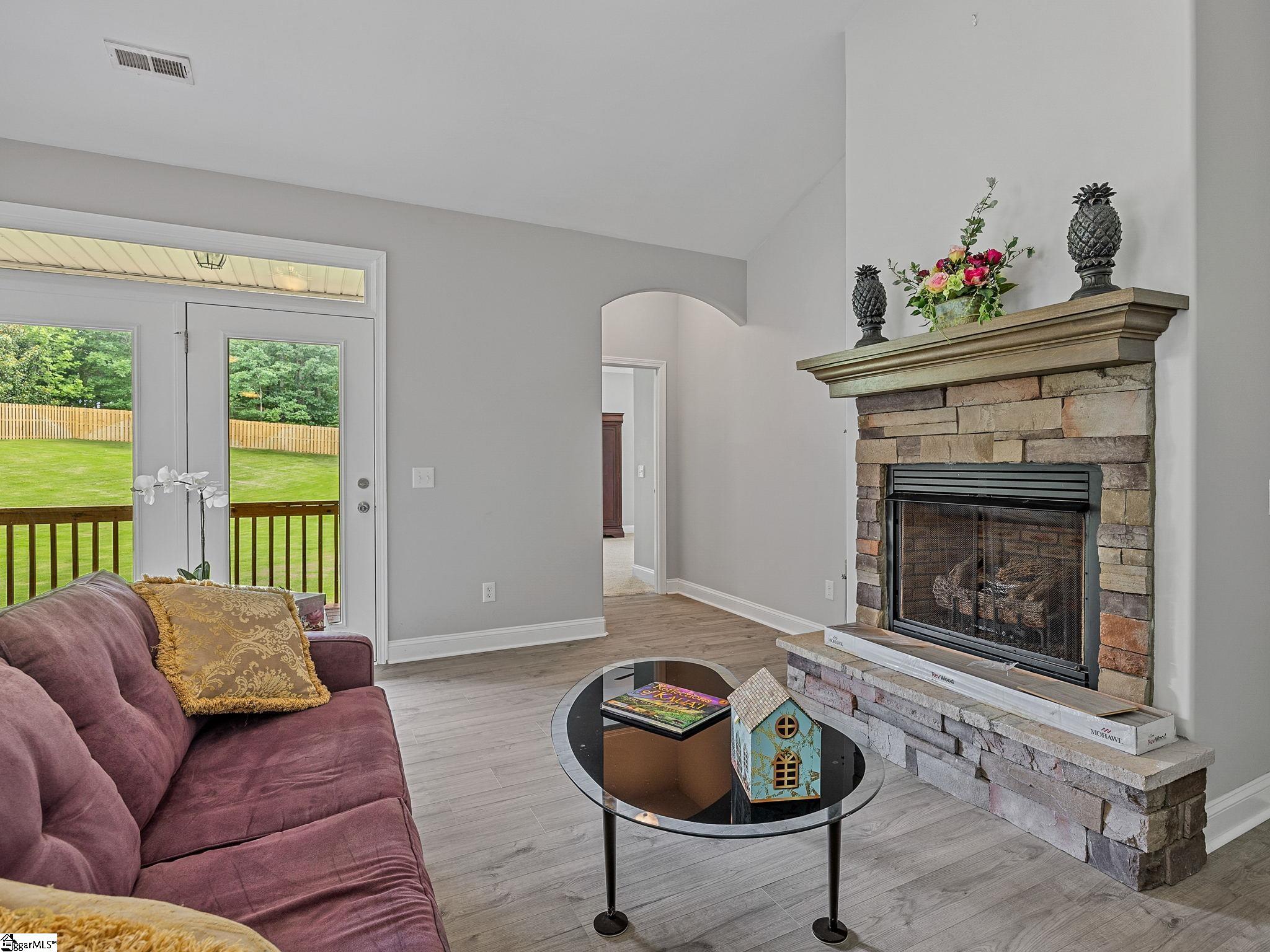 1 Amber Oaks Drive Greer, SC 29651 - Photo 5 of 32