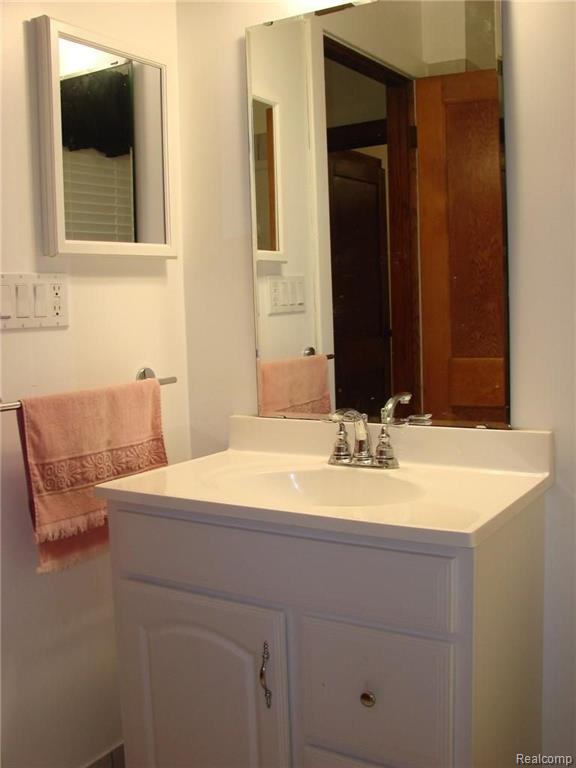 17005 Stephens Eastpointe, MI 48021 - Photo 9 of 18