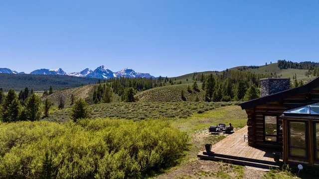 $6,950,000 | 1000 Nip And Tuck Road, Stanley, ID 83278