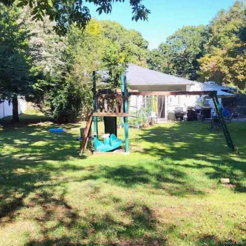 $417,000 | 169 North Side Road, Wading River, NY 11792