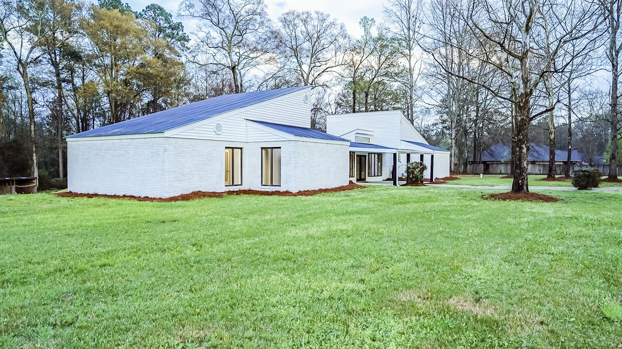 156 Graves Road Ellisville, MS 39437 - Photo 3 of 62 DSC03685
