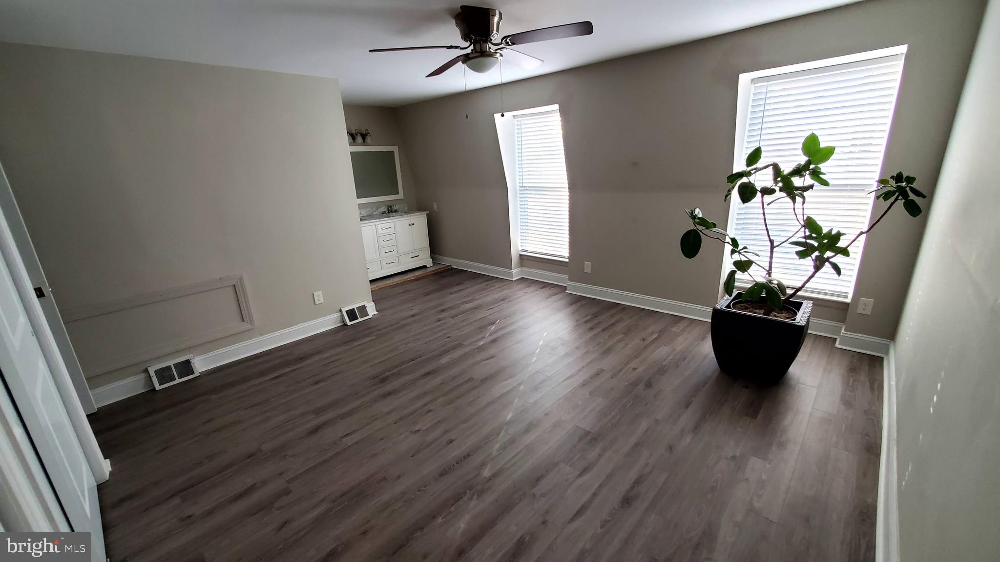 11859A Academy Road, Unit F7 Philadelphia, PA 19154 - Photo 23 of 50 Master bedroom