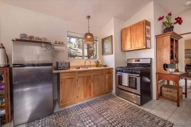 $285,000 | 417 Spruce Lane, Sugarloaf, CA 92386