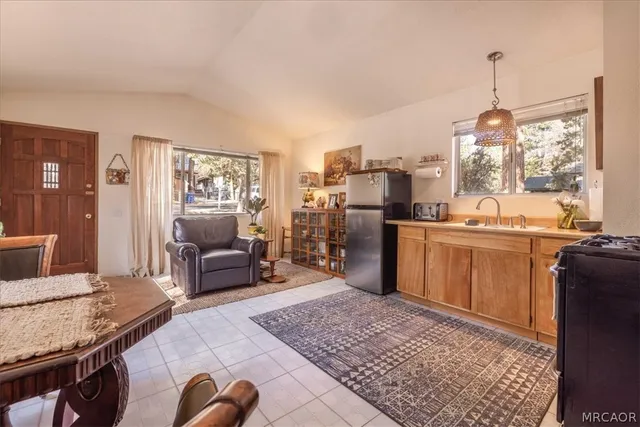 $285,000 | 417 Spruce Lane, Sugarloaf, CA 92386