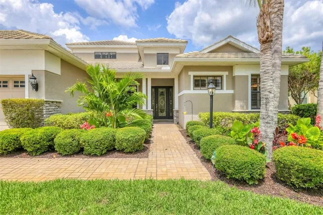 $979,000 | 6470 Indigo Bunting Place, Lakewood Ranch, FL 34202