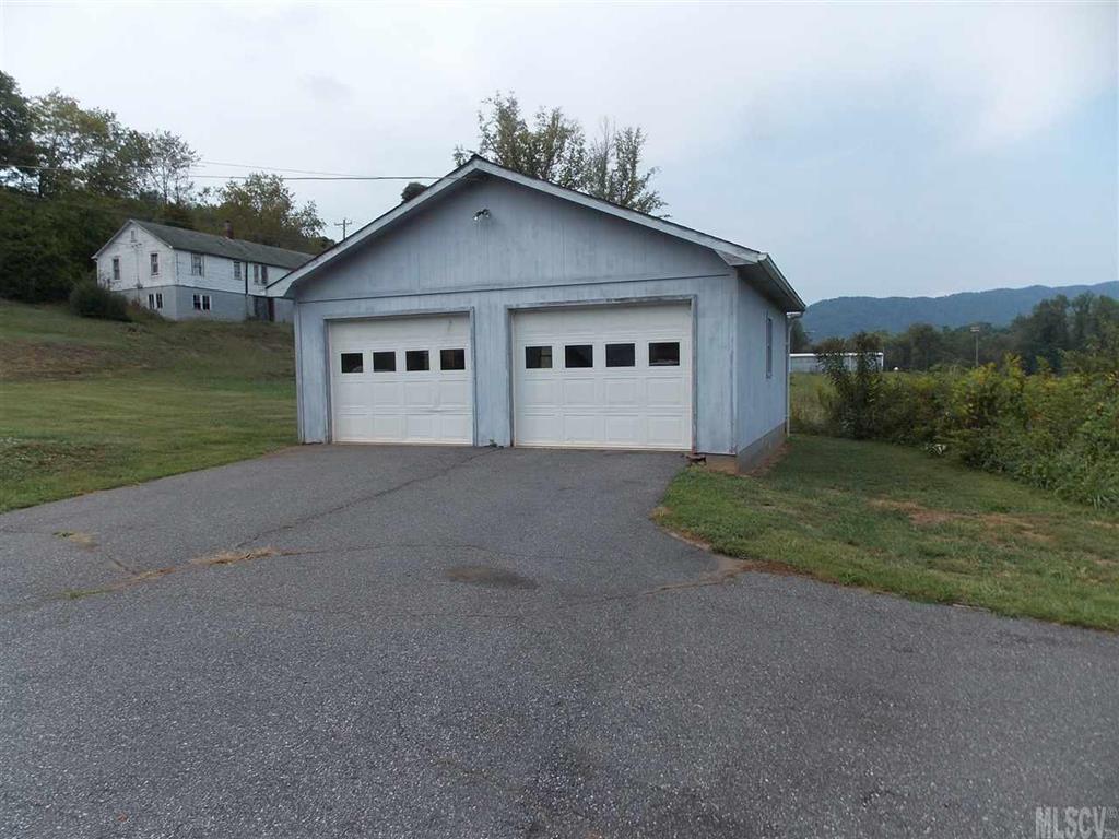 3504 Hollywood Ridge Road Lenoir, NC 28645 - Photo 14 of 25 Gallery Image 14