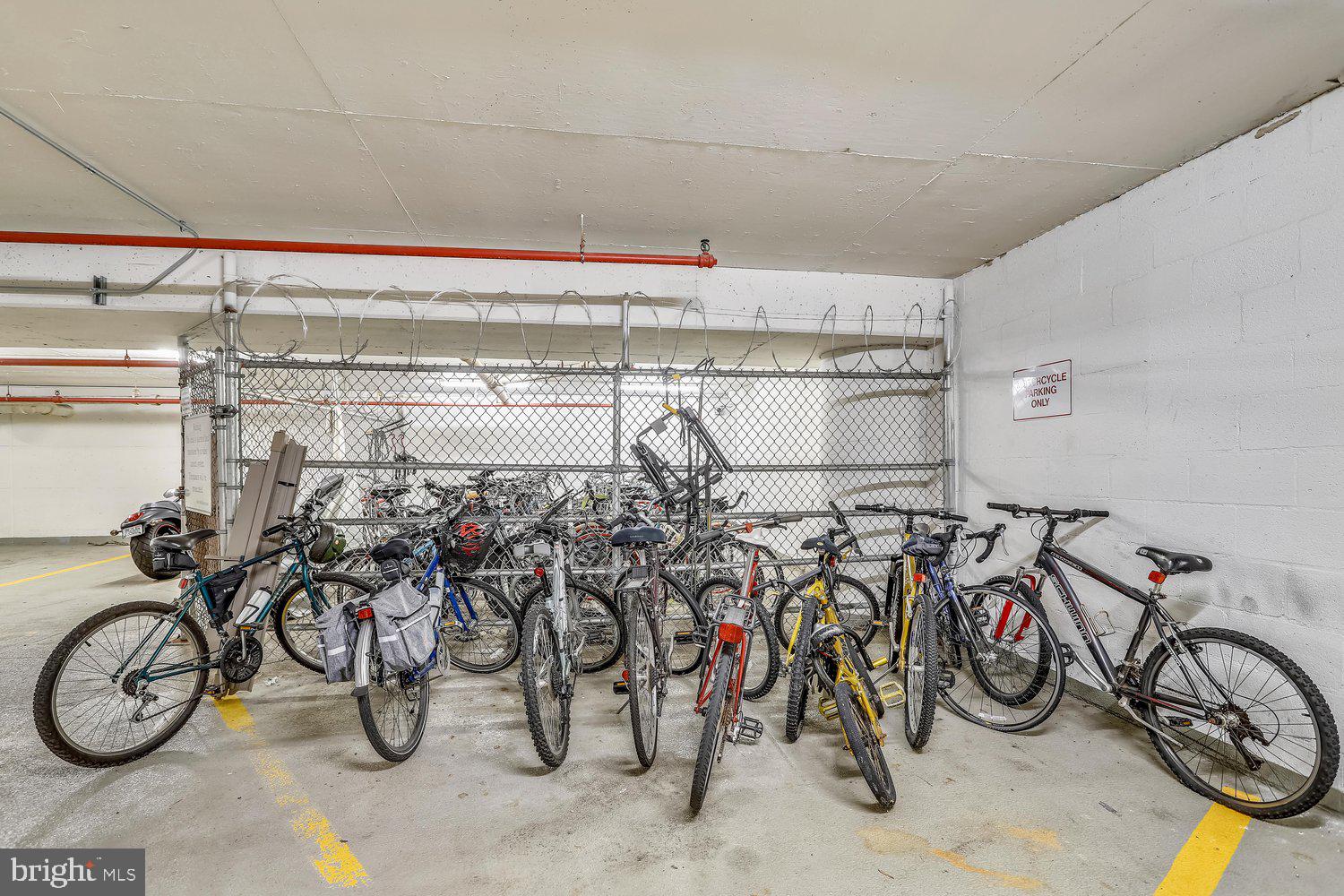 4141 North Henderson Road, Unit 904 Arlington, VA 22203 - Photo 38 of 46 Hyde Park Bicycle Storage