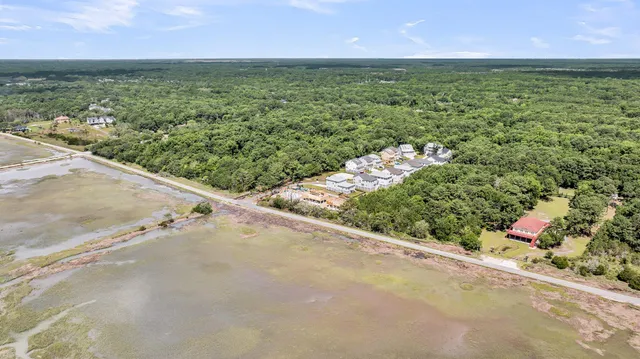 $1,637,210 | 1051 Capersview Court, Awendaw, SC 29429