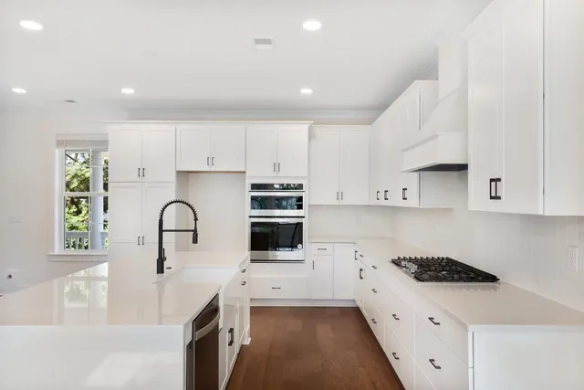 $1,637,210 | 1051 Capersview Court, Awendaw, SC 29429